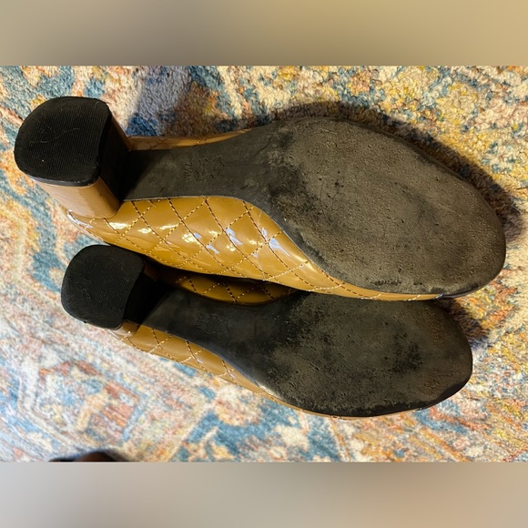 Tory Burch Heels Size 8 Cap Toe - Picture 2 of 4